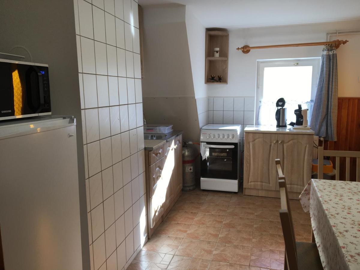 Devenyi Vendeghaz Lägenhet Csesznek Exteriör bild
