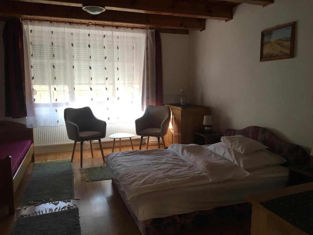 Devenyi Vendeghaz Lägenhet Csesznek Exteriör bild